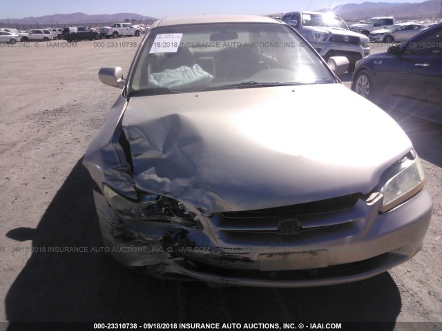 1HGCG1645YA095137 - 2000 HONDA ACCORD LX GOLD photo 6