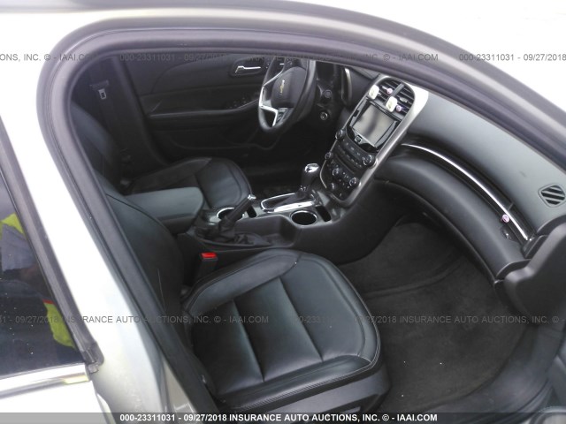 1G11F5SL0FF303348 - 2015 CHEVROLET MALIBU LTZ 银色 照片 5