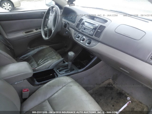 4T1BF32K84U067382 - 2004 TOYOTA CAMRY LE/XLE/SE Ақ фото 5