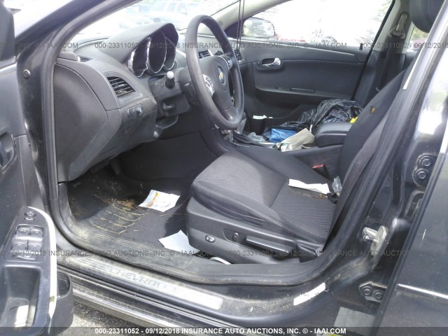 1G1ZC5EB3AF255562 - 2010 CHEVROLET MALIBU 1LT 灰色 照片 5