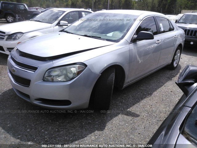 1G1ZA5E07AF105457 - 2010 CHEVROLET MALIBU LS Күміс фото 2