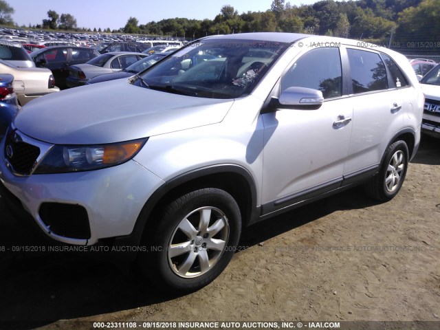 5XYKT3A13CG302597 - 2012 KIA SORENTO LX SILVER photo 2