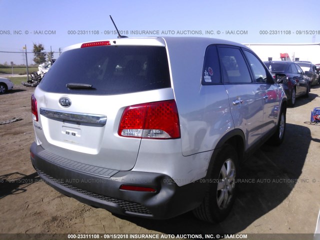 5XYKT3A13CG302597 - 2012 KIA SORENTO LX SILVER photo 4