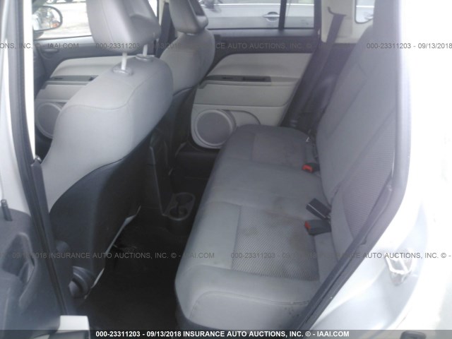 1J8FT47047D370622 - 2007 JEEP COMPASS SILVER photo 8