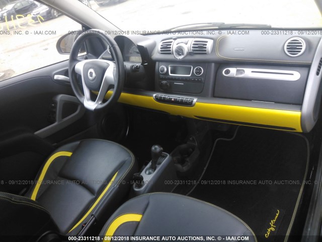 WMEEJ3BA1DK723569 - 2013 SMART FORTWO PURE/PASSION YELLOW photo 5
