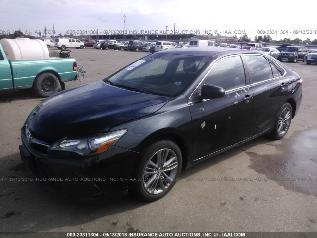 4T1BF1FKXFU978315 - 2015 TOYOTA CAMRY LE/XLE/SE/XSE 黑色 照片 2