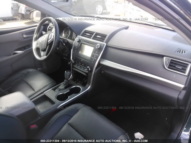 4T1BF1FKXFU978315 - 2015 TOYOTA CAMRY LE/XLE/SE/XSE 黑色 照片 5