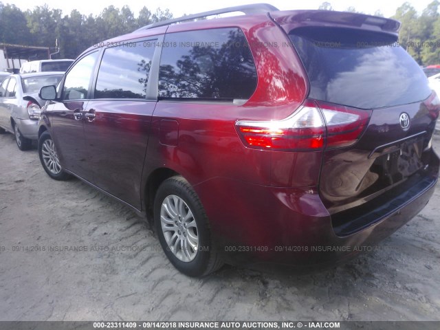 5TDYZ3DC2HS823651 - 2017 TOYOTA SIENNA XLE/LIMITED MAROON photo 3