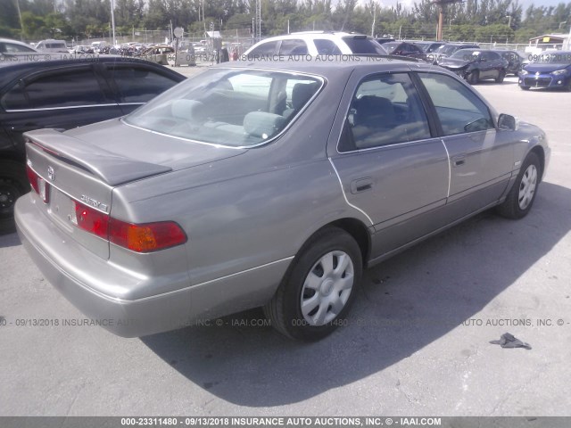 JT2BG22KX10559628 - 2001 TOYOTA CAMRY CE/LE/XLE 灰色 照片 4