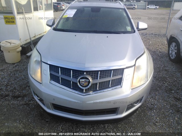 3GYFNBEY3AS561786 - 2010 CADILLAC SRX PERFORMANCE COLLECTION SILVER photo 6