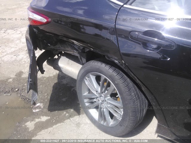 4T1BF1FK4HU436341 - 2017 TOYOTA CAMRY LE/XLE/SE/XSE BLACK photo 6