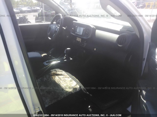 5TFSX5EN8GX042505 - 2016 TOYOTA TACOMA ACCESS CAB/SR/SR5 თეთრი ფოტო 5
