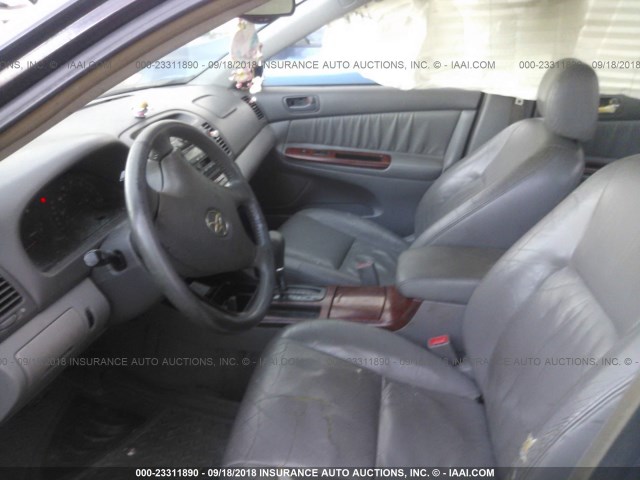 4T1BF30K82U510680 - 2002 TOYOTA CAMRY LE/XLE/SE Марун фото 5