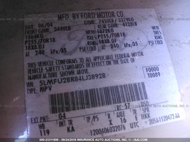 5LMFU28R84LJ38928 - 2004 LINCOLN NAVIGATOR Biały zdjęcie 9