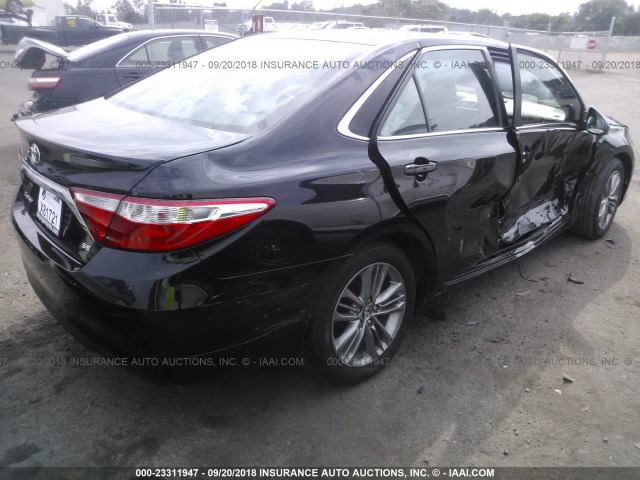 4T1BF1FK9GU130461 - 2016 TOYOTA CAMRY LE/XLE/SE/XSE 黑色 照片 4