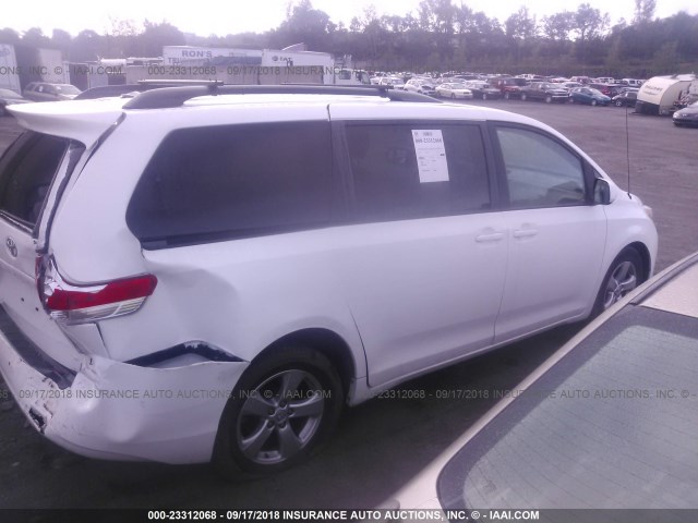 5TDKK3DC6DS357727 - 2013 TOYOTA SIENNA 白色 照片 4