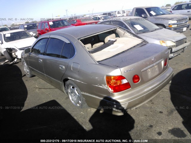 JT8BH68X3W0001804 - 1998 LEXUS GS 400 GOLD photo 3