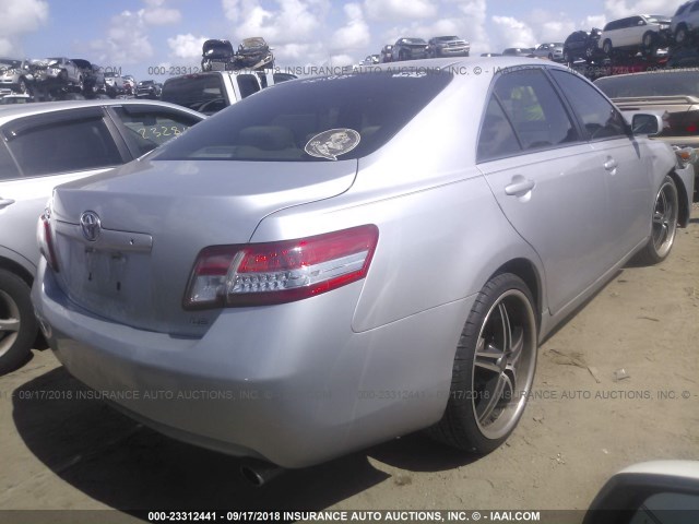4T1BF3EK0BU219230 - 2011 TOYOTA CAMRY SE/LE/XLE SILVER photo 4