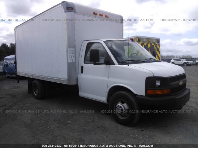 1GB3G3BG3A1114028 - 2010 CHEVROLET EXPRESS G3500  WHITE photo 1