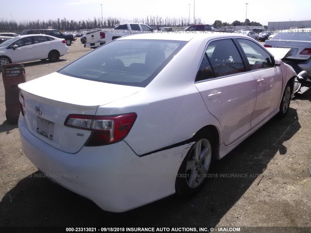 4T1BF1FK9DU250711 - 2013 TOYOTA CAMRY L/SE/LE/XLE თეთრი ფოტო 4