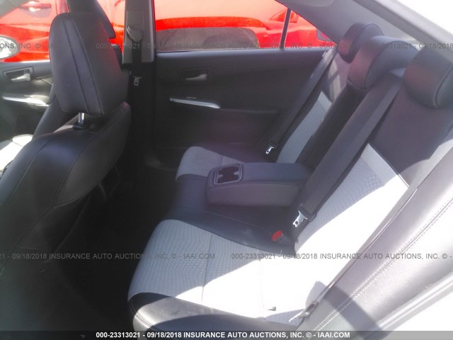 4T1BF1FK9DU250711 - 2013 TOYOTA CAMRY L/SE/LE/XLE თეთრი ფოტო 8