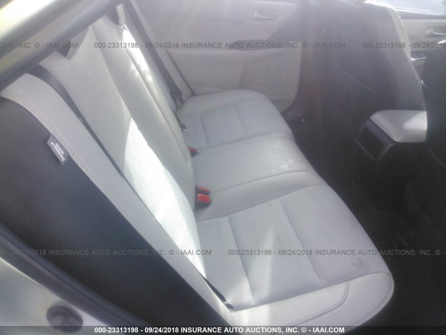 4T1BF1FKXHU625981 - 2017 TOYOTA CAMRY LE/XLE/SE/XSE SILVER photo 8