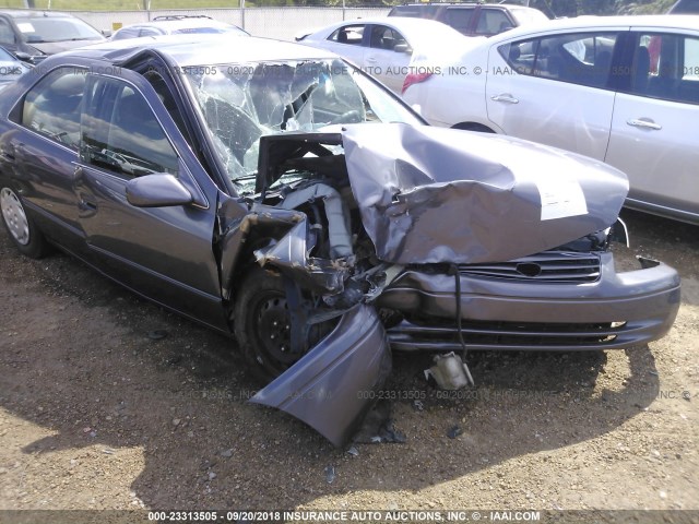 4T1BG22K2WU345641 - 1998 TOYOTA CAMRY CE/LE/XLE 灰色 照片 6