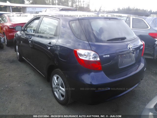 2T1KU4EE3AC472385 - 2010 TOYOTA COROLLA MATRIX  BLUE photo 3