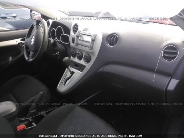 2T1KU4EE3AC472385 - 2010 TOYOTA COROLLA MATRIX  BLUE photo 5