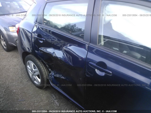 2T1KU4EE3AC472385 - 2010 TOYOTA COROLLA MATRIX  BLUE photo 6