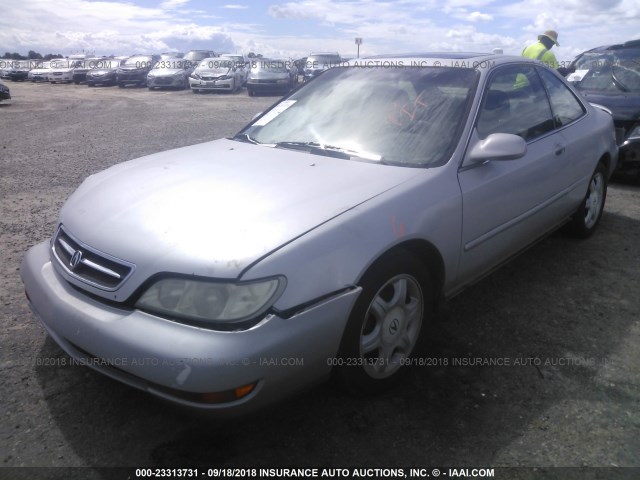 19UYA1252VL020577 - 1997 ACURA 2.2CL SILVER photo 2