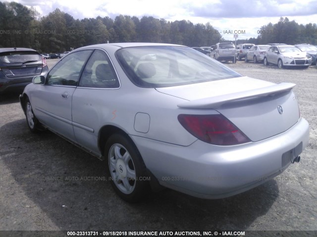 19UYA1252VL020577 - 1997 ACURA 2.2CL SILVER photo 3