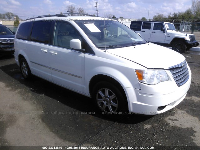 2A4RR5D13AR235619 - 2010 CHRYSLER TOWN & COUNTRY TOURING WHITE photo 1