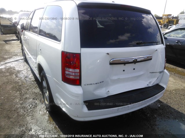 2A4RR5D13AR235619 - 2010 CHRYSLER TOWN & COUNTRY TOURING WHITE photo 6