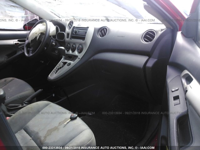 2T1KU4EE4AC264094 - 2010 TOYOTA COROLLA MATRIX  RED photo 5