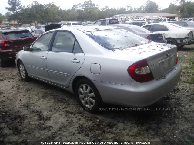 4T1BE32K02U625886 - 2002 TOYOTA CAMRY LE/XLE/SE Gümüş foto 3