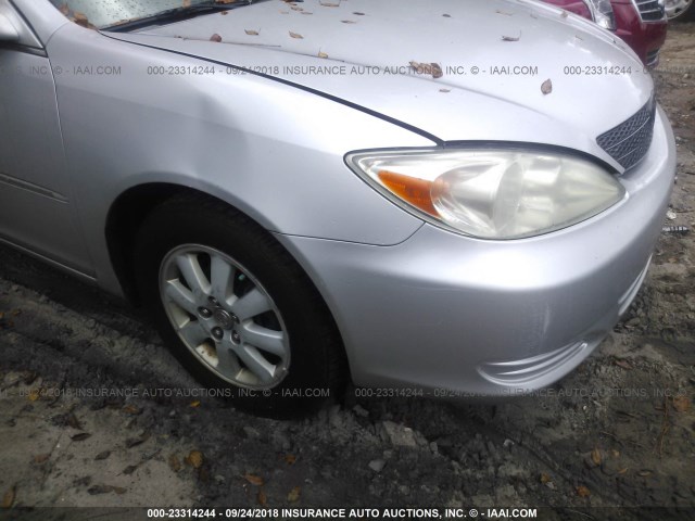 4T1BE32K02U625886 - 2002 TOYOTA CAMRY LE/XLE/SE Gümüş foto 6