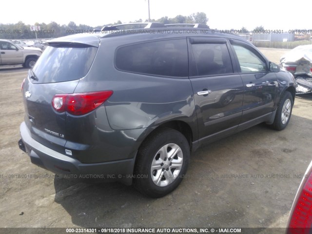 1GNKVFEDXBJ359949 - 2011 CHEVROLET TRAVERSE LS GRAY photo 4