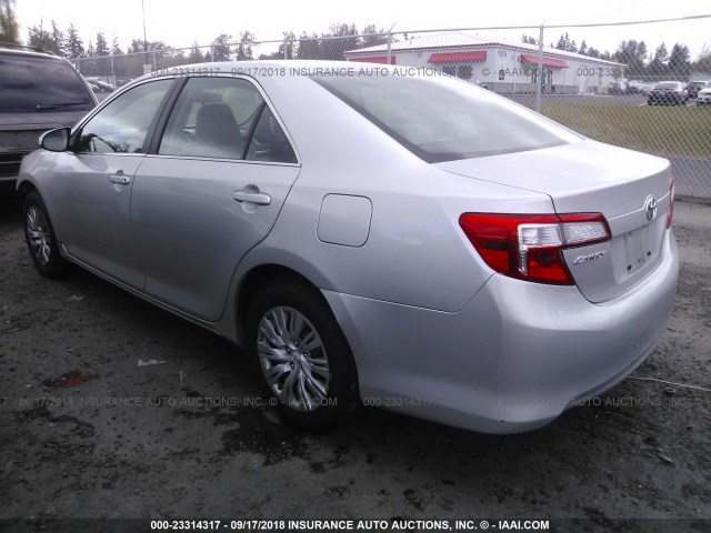4T1BF1FK4CU086458 - 2012 TOYOTA CAMRY SE/LE/XLE 银色 照片 3