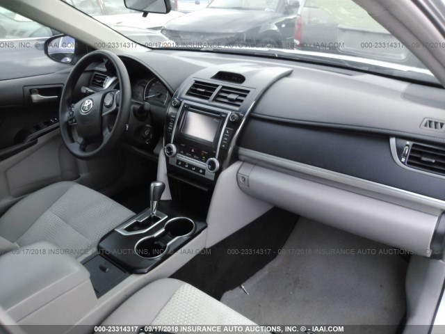 4T1BF1FK4CU086458 - 2012 TOYOTA CAMRY SE/LE/XLE 银色 照片 5