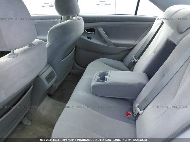 4T1BE46K89U286692 - 2009 TOYOTA CAMRY SE/LE/XLE ვერცხლისფერი ფოტო 8