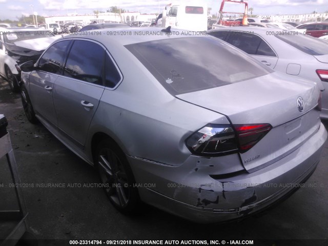 1VWDT7A33HC063773 - 2017 VOLKSWAGEN PASSAT R-LINE Gümüş foto 3