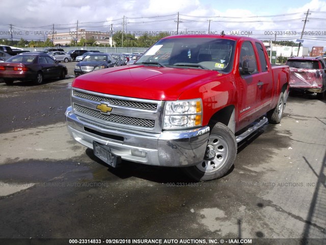 1GCRCREA8CZ311518 - 2012 CHEVROLET SILVERADO C1500  LS RED photo 2