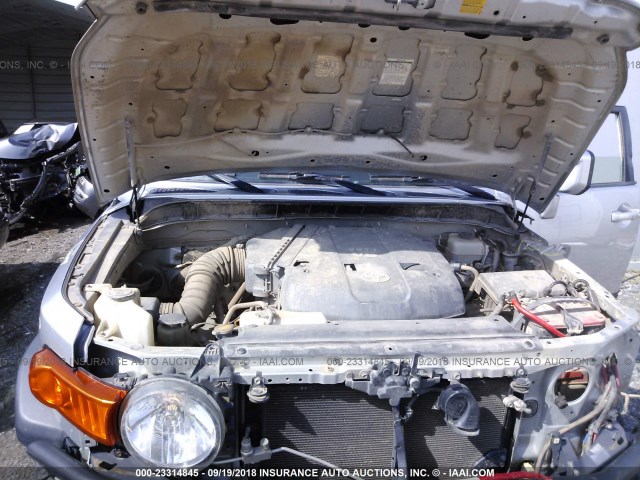 JTEBU11F970050715 - 2007 TOYOTA FJ CRUISER SILVER photo 10