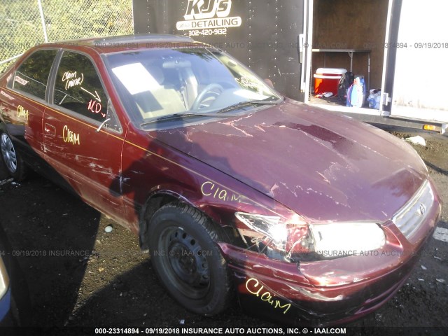 4T1BG28K61U841607 - 2001 TOYOTA CAMRY CE/LE/XLE 栗色 照片 1