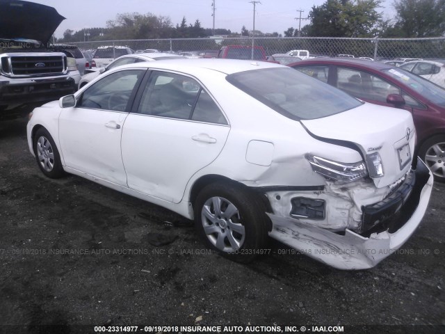 4T1BF3EK6AU553793 - 2010 TOYOTA CAMRY SE/LE/XLE WHITE photo 3