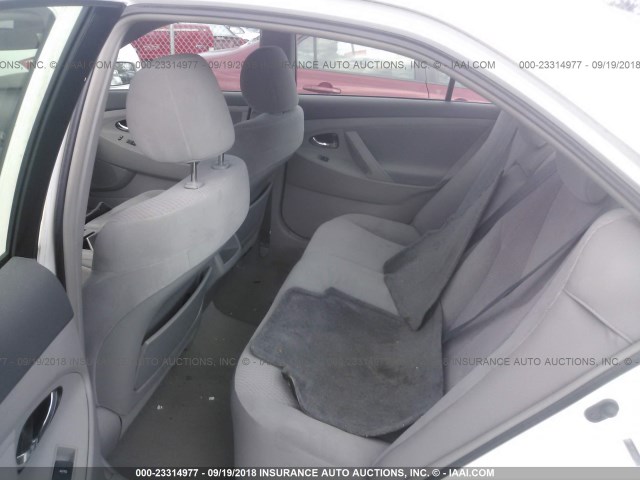 4T1BF3EK6AU553793 - 2010 TOYOTA CAMRY SE/LE/XLE WHITE photo 8