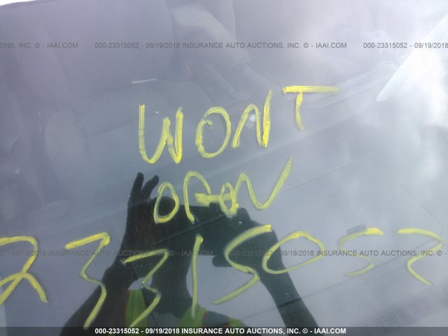 1HGES16324L017086 - 2004 HONDA CIVIC DX VP SILVER photo 10