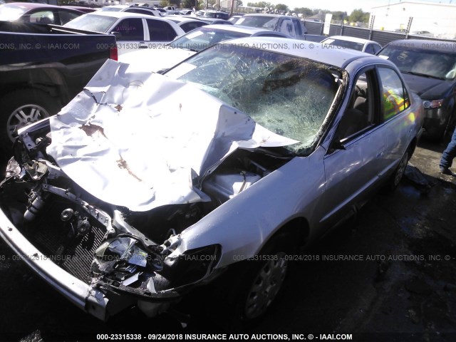 1HGCF86691A035526 - 2001 HONDA ACCORD VALUE SILVER photo 2