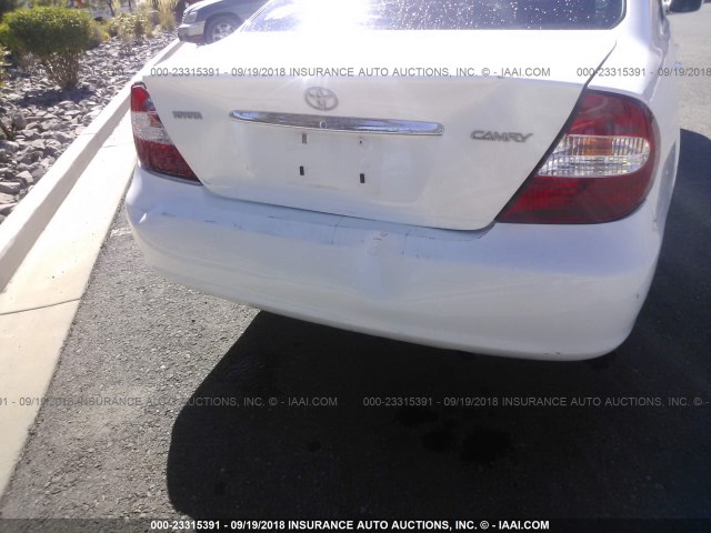 JTDBE30K740273097 - 2004 TOYOTA CAMRY LE/XLE 白色 照片 6